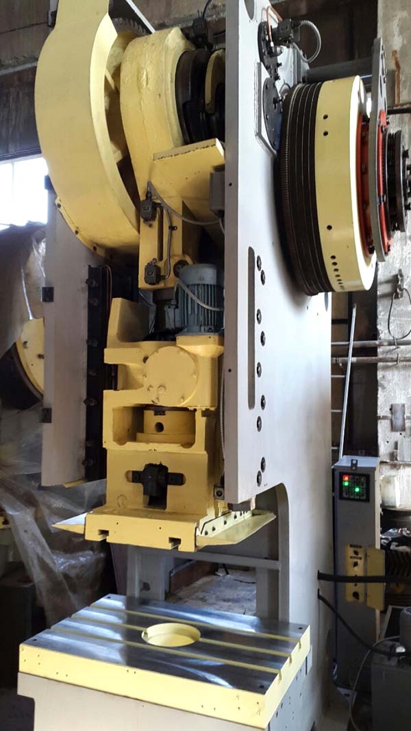 КВ2132 Изображение кривошипного открытого ненаклоняемого пресса